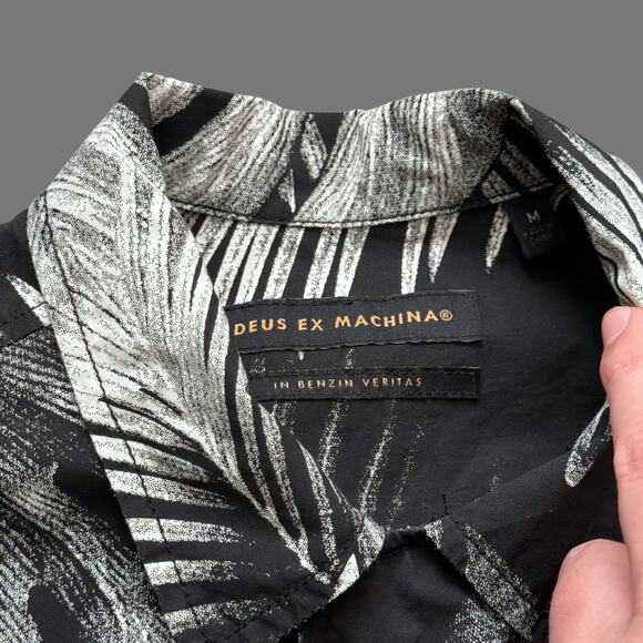 Deus ex Machina Tropical SS Black/White Button Up Shirt Size M GUC - Picture 4 of 6
